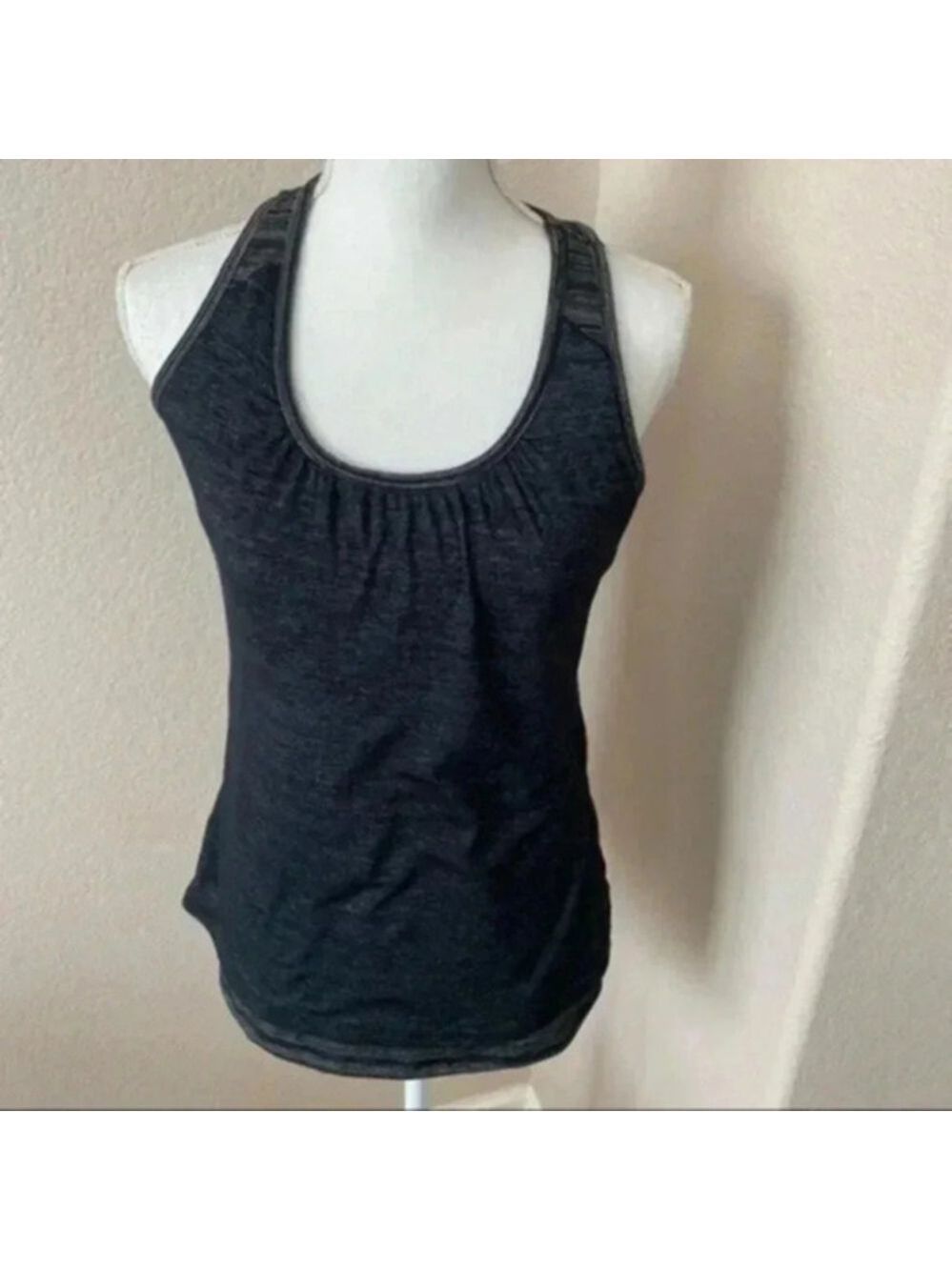 Athleta Women's Racerback Workout Tank Top Built in Bra Double Layer  M …